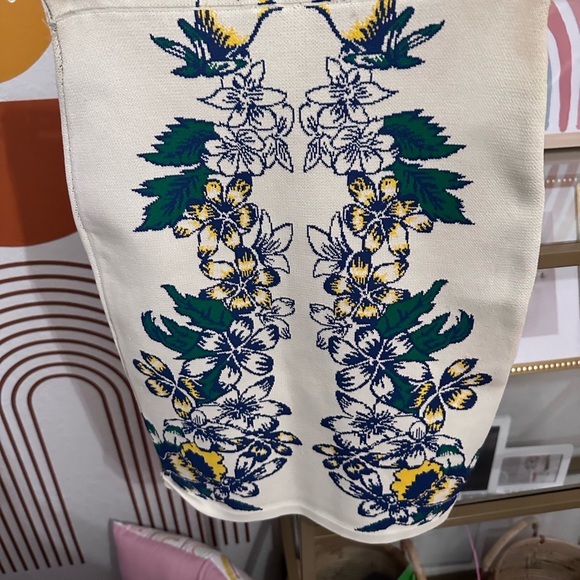 Bcbg Cambrie bandage skirt size small - Picture 6 of 6